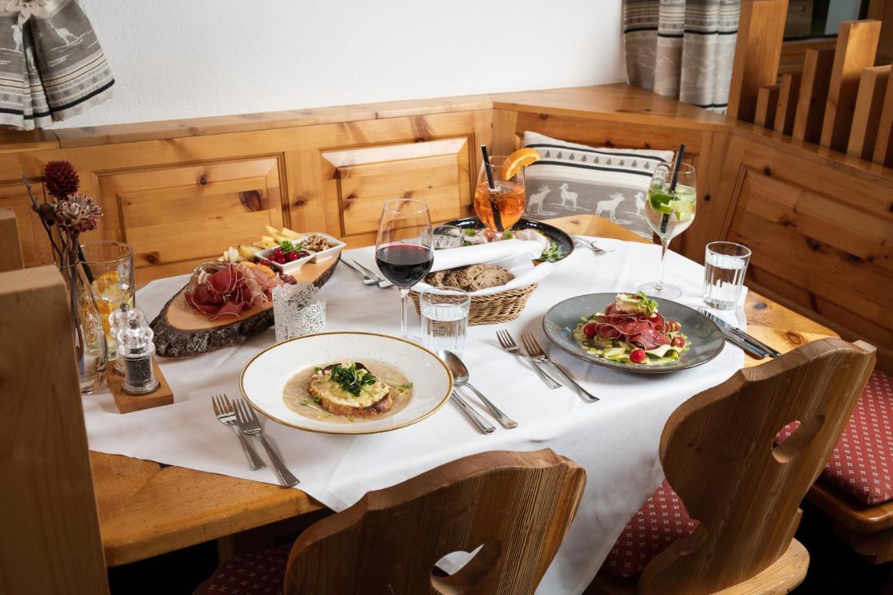 Randolins Familienresort St. Moritz Kültér fotó
