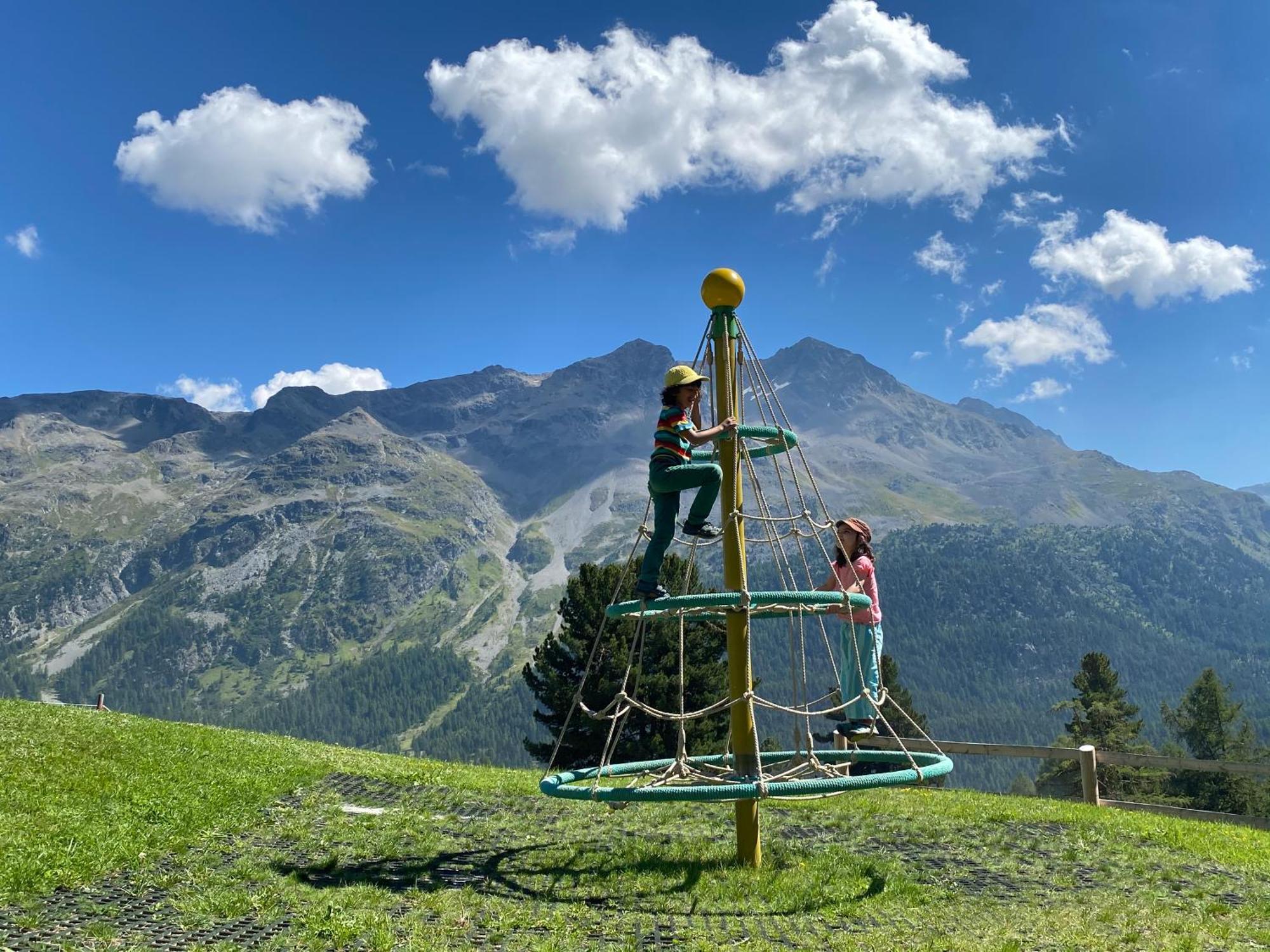 Randolins Familienresort St. Moritz Kültér fotó